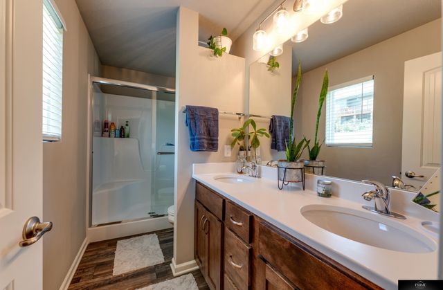 7720 N 108 Street, Omaha, NE 68142