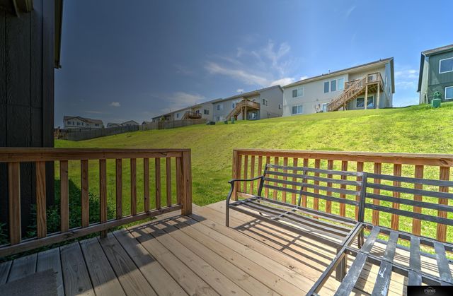 7720 N 108 Street, Omaha, NE 68142