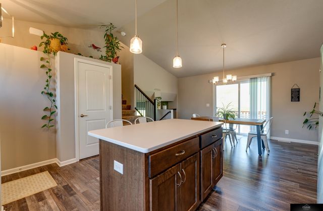 7720 N 108 Street, Omaha, NE 68142