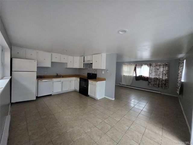 43 Glenmere Homesites Road, Florida, NY 10921