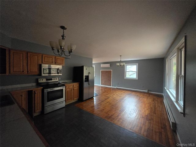 43 Glenmere Homesites Road, Florida, NY 10921