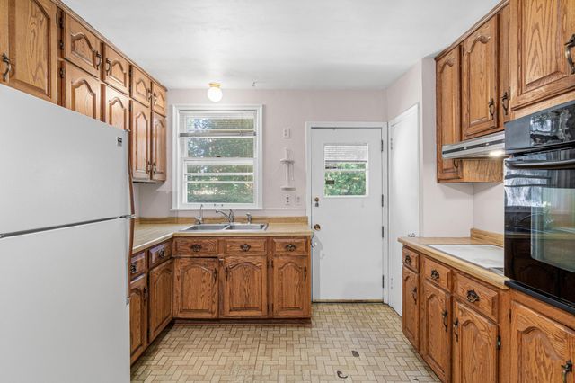 1531 Idaho Avenue W, Falcon Heights, MN 55108