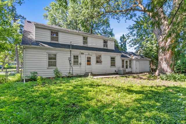 1531 Idaho Avenue W, Falcon Heights, MN 55108