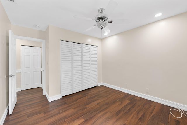 32 Wimbledon Lakes Drive 221, Plantation, FL 33324