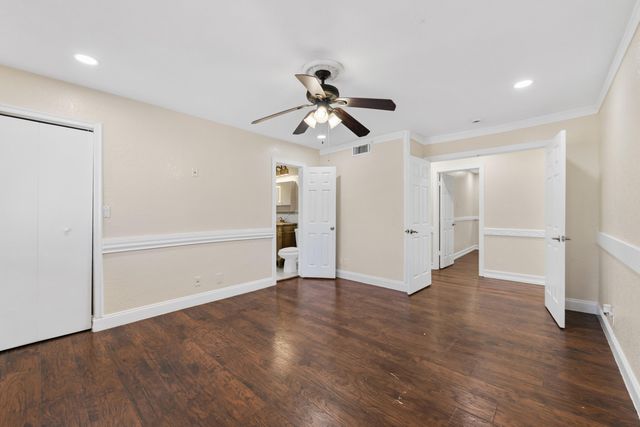 32 Wimbledon Lakes Drive 221, Plantation, FL 33324