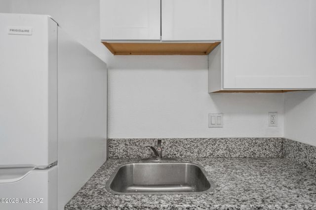 425 W Missouri Street, Tucson, AZ 85714