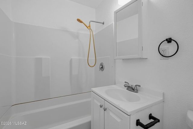 425 W Missouri Street, Tucson, AZ 85714