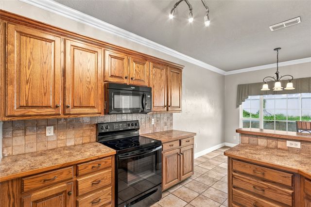 1106 Owl Drive, Decatur, TX 76234