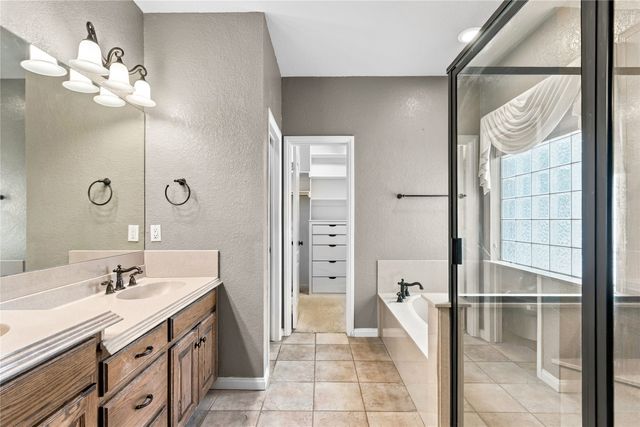 1106 Owl Drive, Decatur, TX 76234