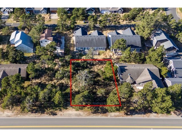 13700 Cape Kiwanda Dr, Pacific City, OR 97135