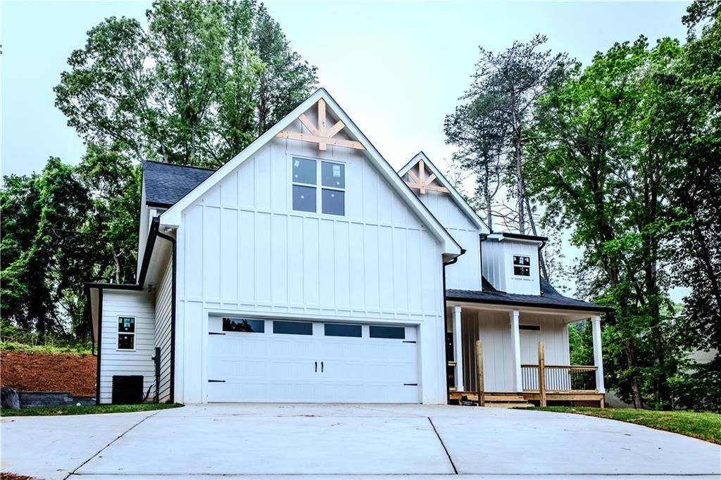 2069 Riverwood Drive, Gainesville, GA 30501