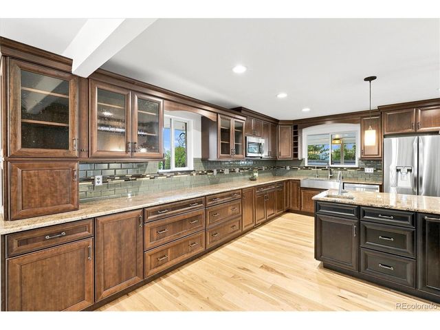 4961 W Quarles Dr, Littleton, CO 80128