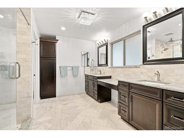 4961 W Quarles Dr, Littleton, CO 80128