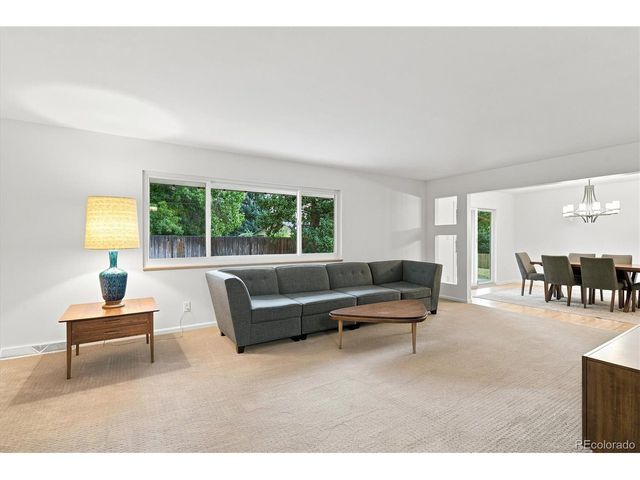 4961 W Quarles Dr, Littleton, CO 80128