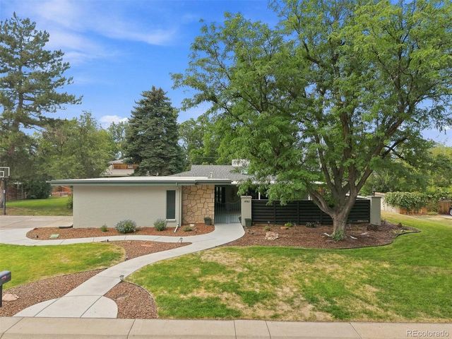 4961 W Quarles Dr, Littleton, CO 80128