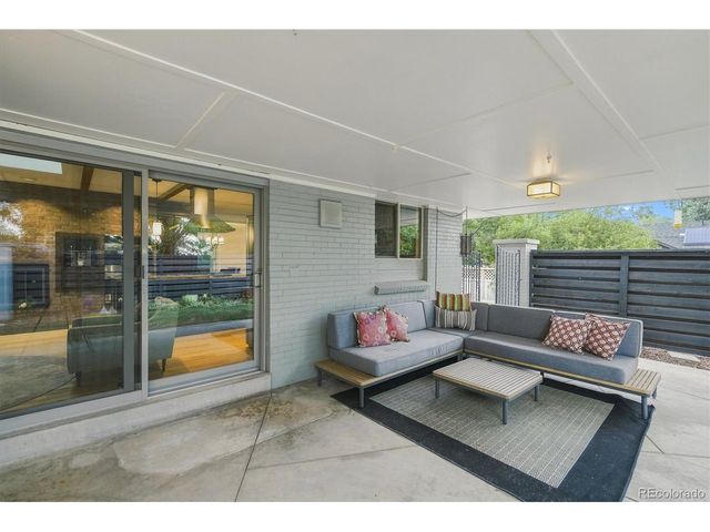 4961 W Quarles Dr, Littleton, CO 80128