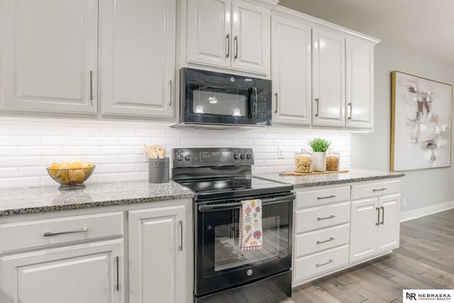 13812 S 49th Street, Papillion, NE 68133