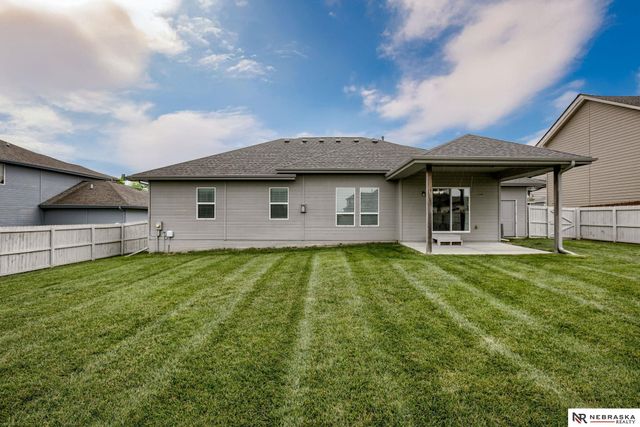 13812 S 49th Street, Papillion, NE 68133