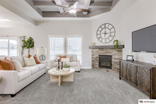 13812 S 49th Street, Papillion, NE 68133