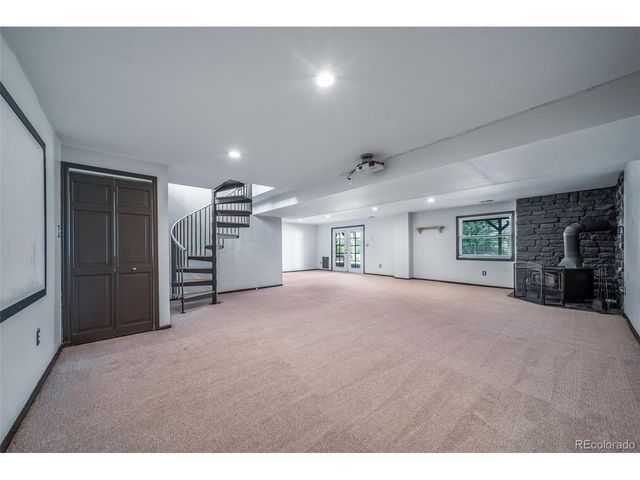 8245 Sun Country Dr, Elizabeth, CO 80107