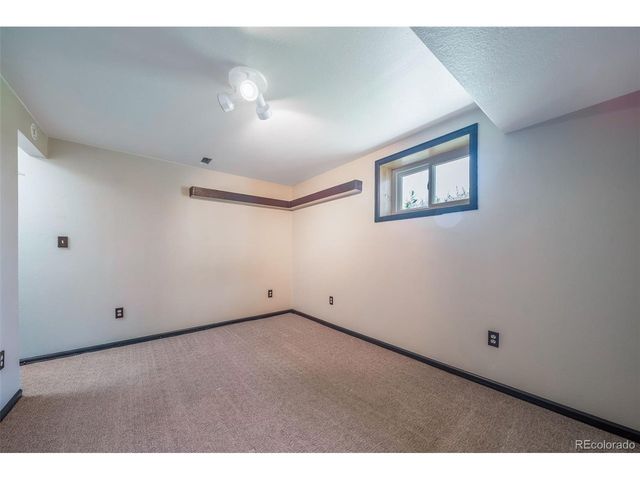 8245 Sun Country Dr, Elizabeth, CO 80107