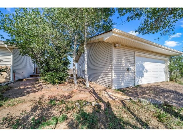 8245 Sun Country Dr, Elizabeth, CO 80107