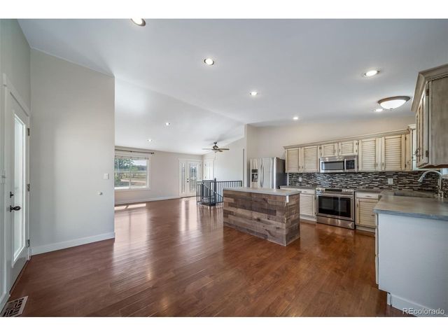 8245 Sun Country Dr, Elizabeth, CO 80107