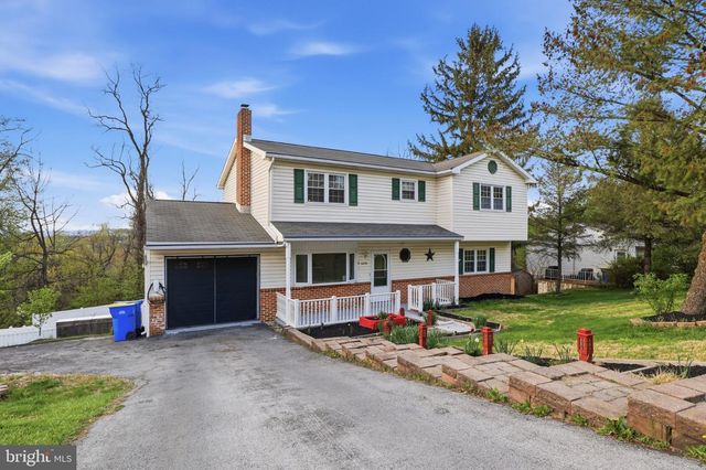 6230 HOCKER DR, Harrisburg, PA 17111