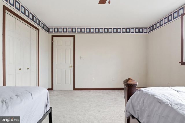 6230 HOCKER DR, Harrisburg, PA 17111