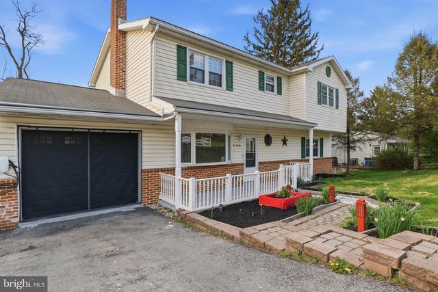 6230 HOCKER DR, Harrisburg, PA 17111