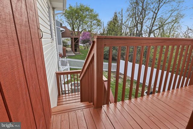 6230 HOCKER DR, Harrisburg, PA 17111
