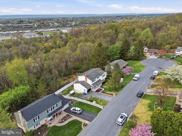6230 HOCKER DR, Harrisburg, PA 17111