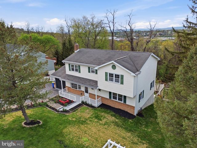 6230 HOCKER DR, Harrisburg, PA 17111