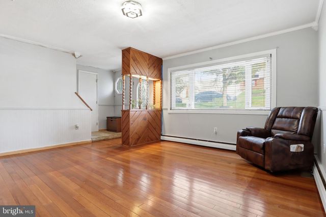 6230 HOCKER DR, Harrisburg, PA 17111