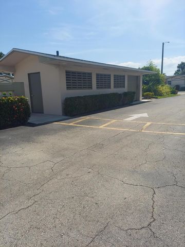 2590 Barkley Drive E C, West Palm Beach, FL 33415