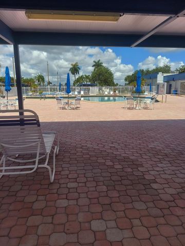 2590 Barkley Drive E C, West Palm Beach, FL 33415
