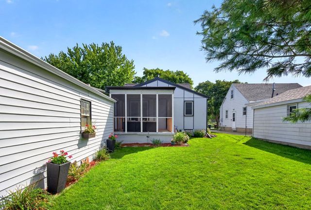 837 11th Avenue SE, Rochester, MN 55904