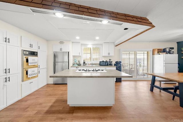 2700 E Valley Parkway 3, Escondido, CA 92027