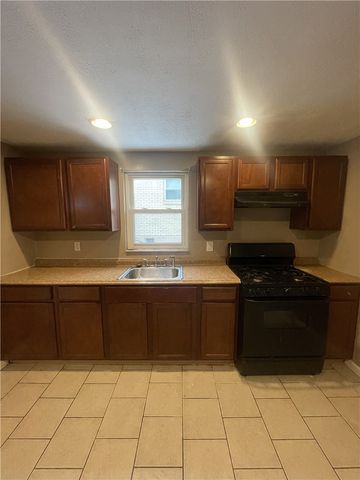 149 Parkwood Dr, Penn Hills, PA 15147