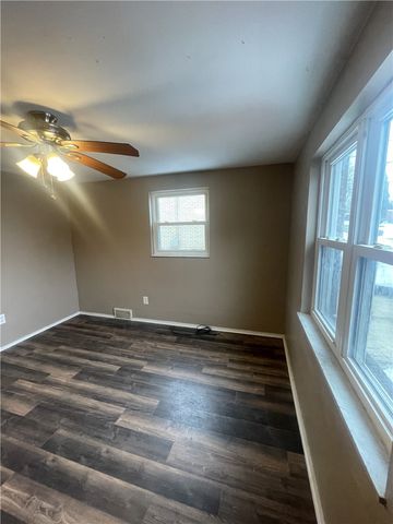 149 Parkwood Dr, Penn Hills, PA 15147