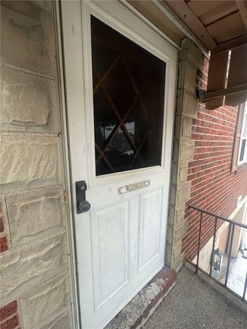 149 Parkwood Dr, Penn Hills, PA 15147