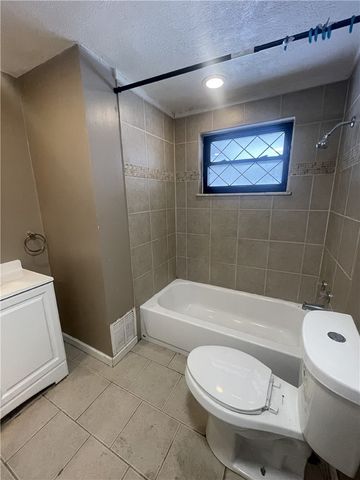 149 Parkwood Dr, Penn Hills, PA 15147