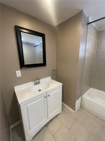 149 Parkwood Dr, Penn Hills, PA 15147