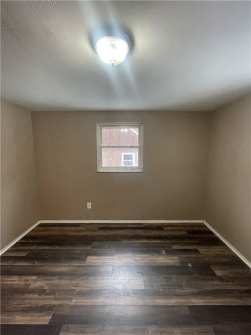 149 Parkwood Dr, Penn Hills, PA 15147