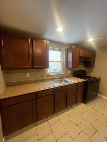 149 Parkwood Dr, Penn Hills, PA 15147