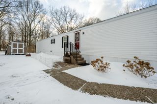 1565 M-63 #65, Benton Twp, MI 49022