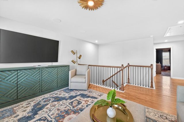 7277 Maple Brook Lane, Flowery Branch, GA 30542