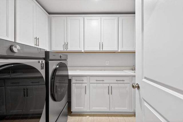 7277 Maple Brook Lane, Flowery Branch, GA 30542