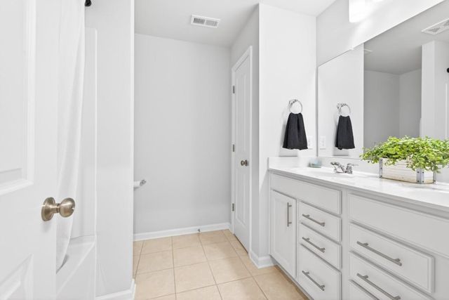 7277 Maple Brook Lane, Flowery Branch, GA 30542