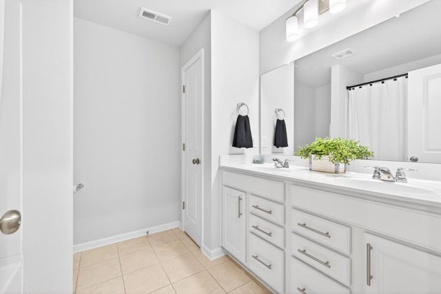 7277 Maple Brook Lane, Flowery Branch, GA 30542